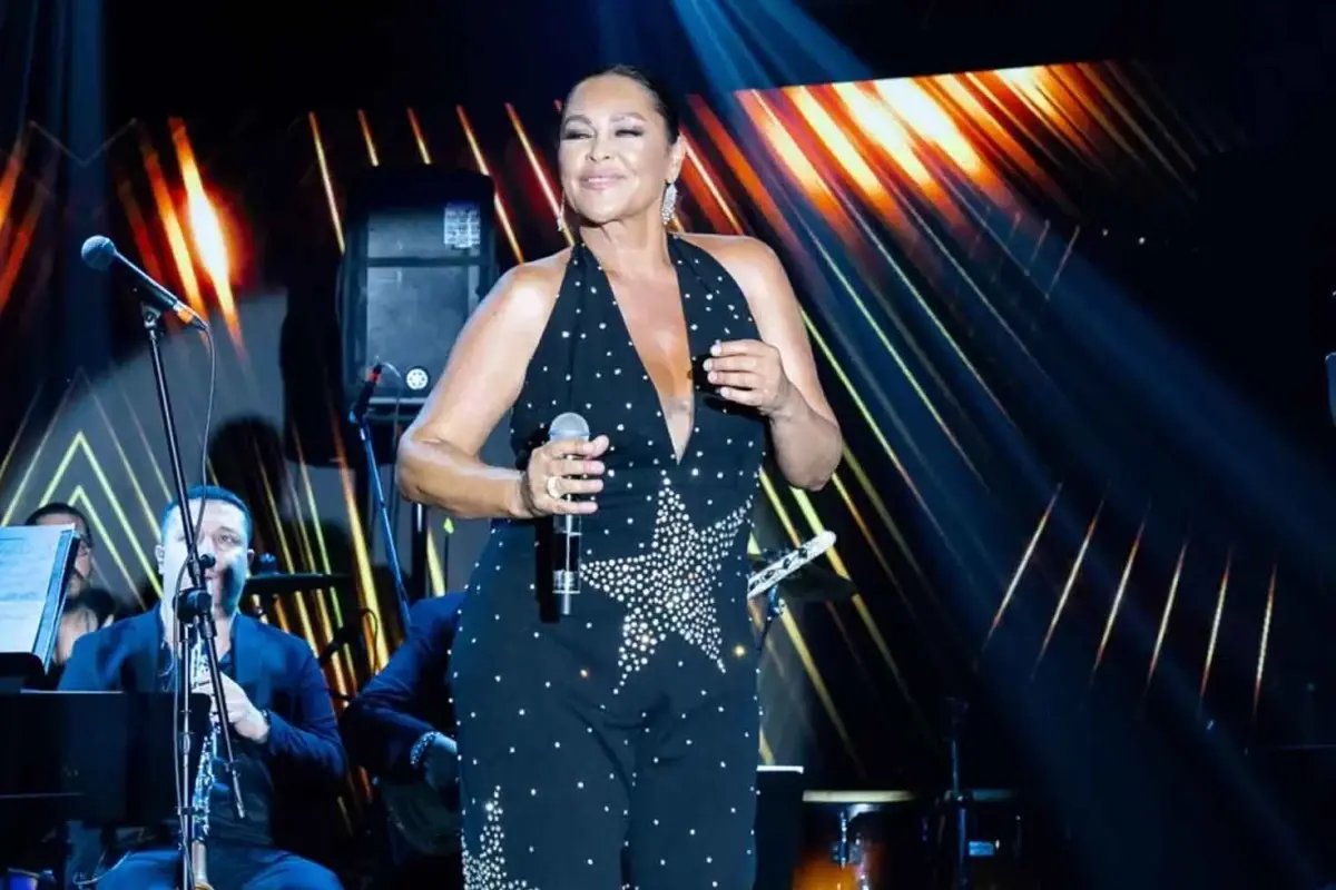 Hülya Avşar'dan setlere dönüş sinyali