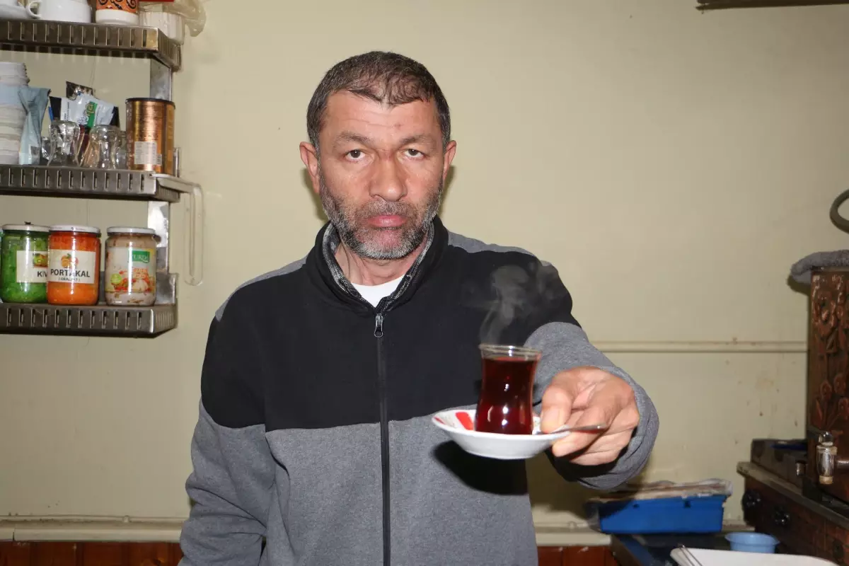 Tiroit Kanseriyle Mücadele Eden Esnafın Hayatı