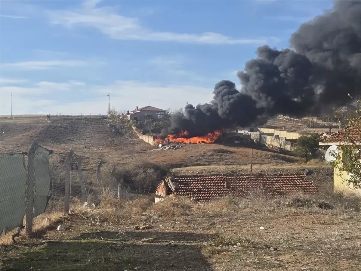 Kırşehir'de Bahçede Çıkan Yangın Kısa Sürede Söndürüldü