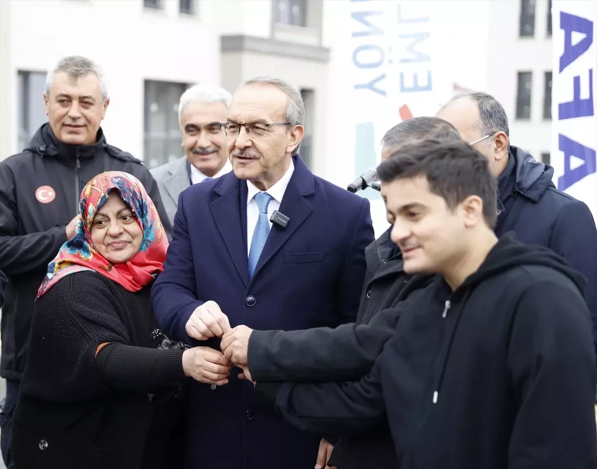 Malatya'da Deprem Konutlarının Anahtarları Teslim Edilmeye Başlandı