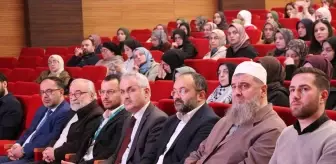 Rize'de 'Kayıp Coğrafyanın İzinde Doğu Türkistan' konulu konferans düzenlendi