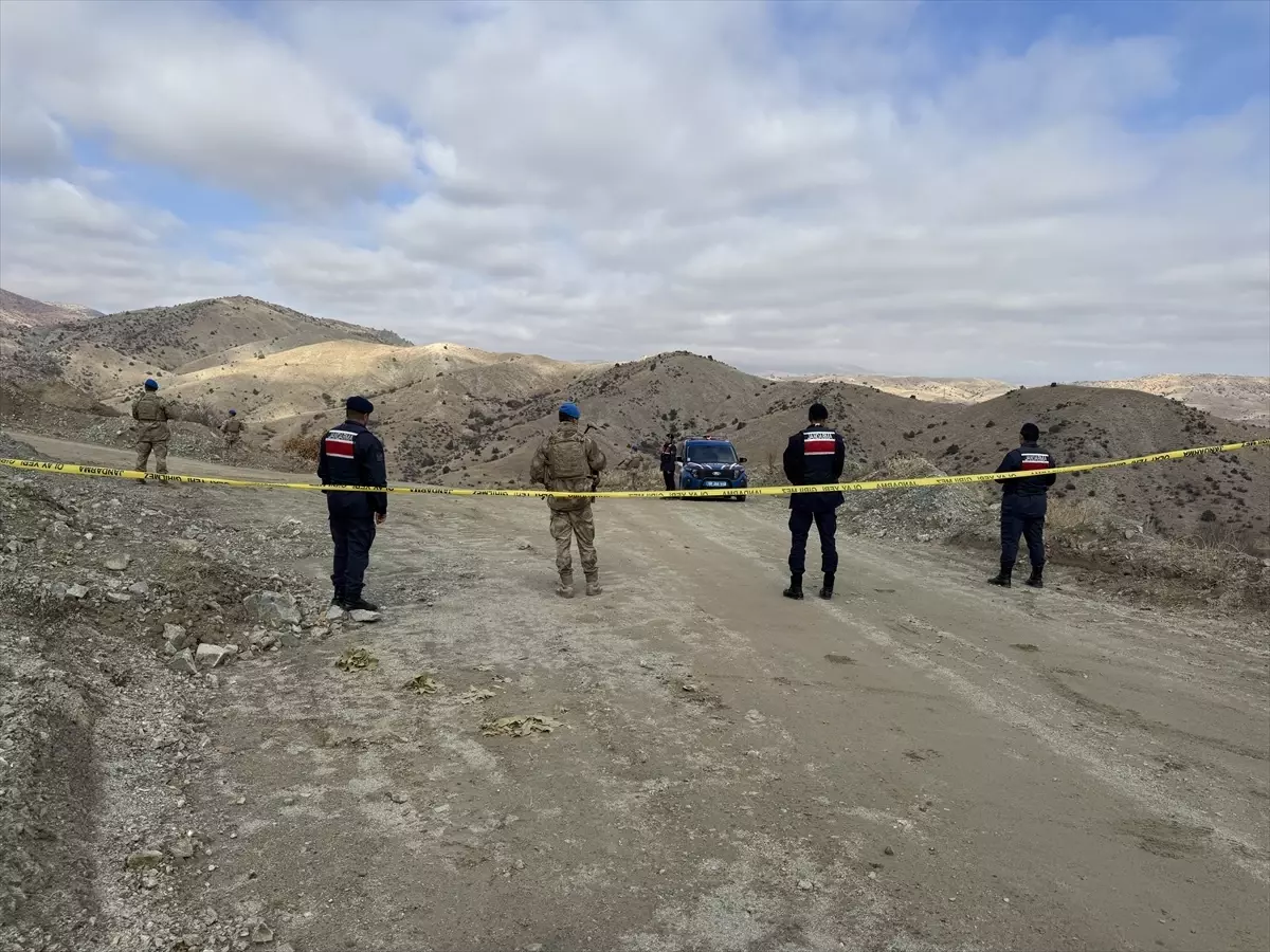 Divriği'deki Demir Madeni Ocağında Göçük: Arama Kurtarma Çalışmaları Devam Ediyor