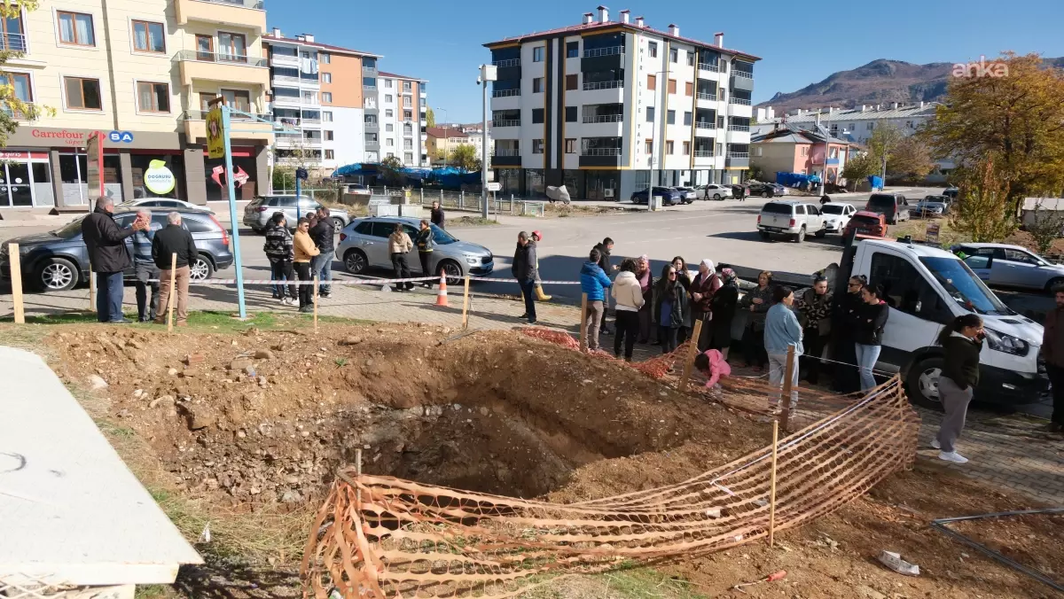 Haberi duyan Tuncelili sokağa döküldü! Hepsi birlikte nöbet tutmaya başladılar