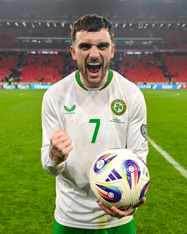 yanlis duymadiniz hat trick yapti havaalaninin 19264011 9465 m