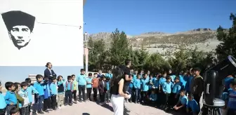 Adıyaman'da 'Kaşif 02' Gezici Bilim Aracı Öğrencileri Bilimle Buluşturuyor