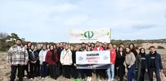 Anadolu Üniversitesi'nden Sürdürülebilir Doğa İçin Fidan Dikimi