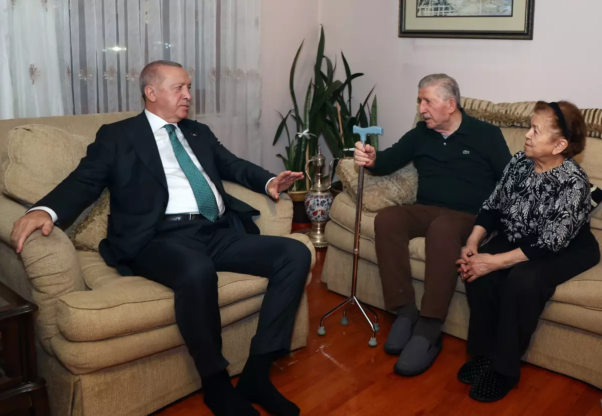 Cumhurbaşkanı Erdoğan, Yüksek İstişare Kurulu üyesi Köksal Toptan&apos;ı ziyaret etti