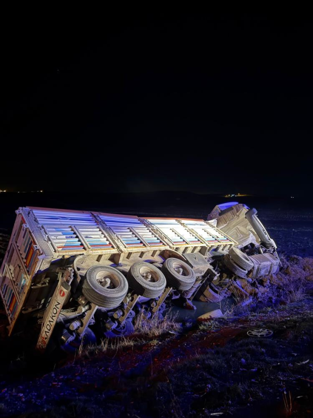 diyarbakir da zincirleme kaza 3 olu 7 yarali 19271007 5890 m