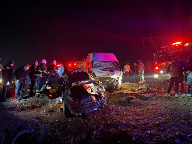 diyarbakir da zincirleme kaza 3 olu 7 yarali 19271007 7776 m