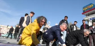 Kavukçu'dan 'Şiddete Hayır' Temalı Farkındalık Performansı