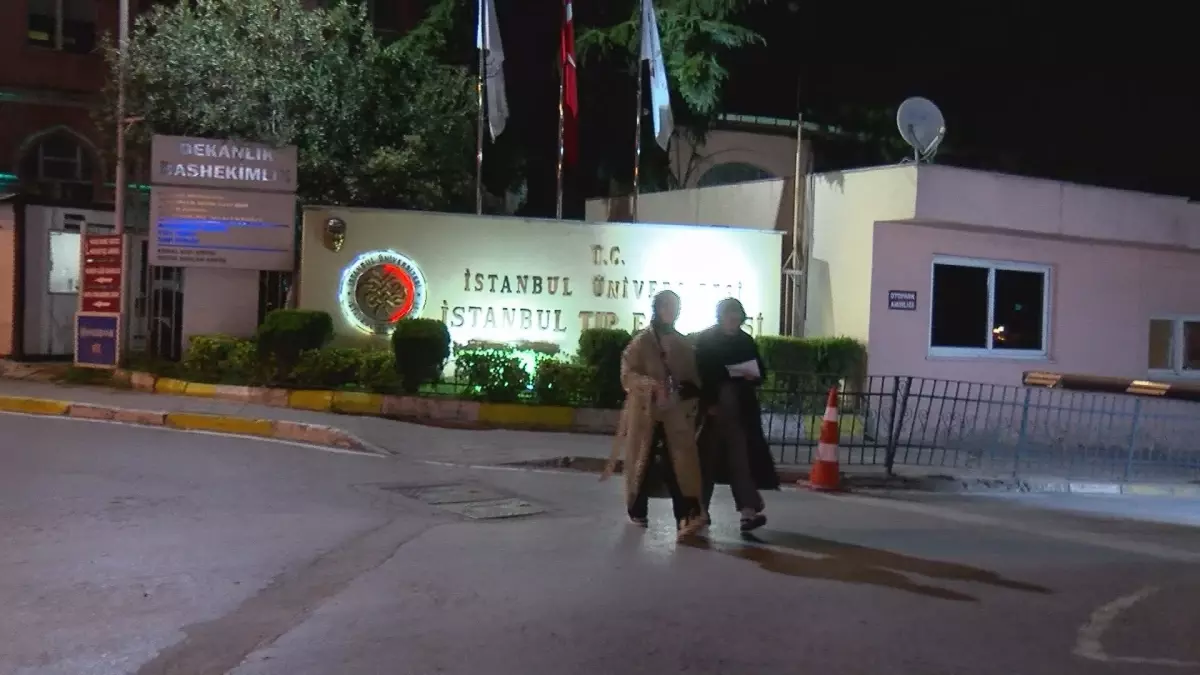 Fatih'te Gıda Zehirlenmesi Şüphesi: İki Kardeş Hastaneye Kaldırıldı