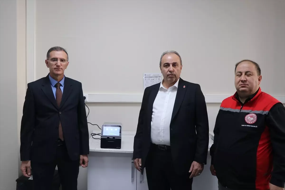 İzmir Veteriner Hekimler Odası'ndan Yozgat Bozok Üniversitesi'ne Cihaz Bağışı