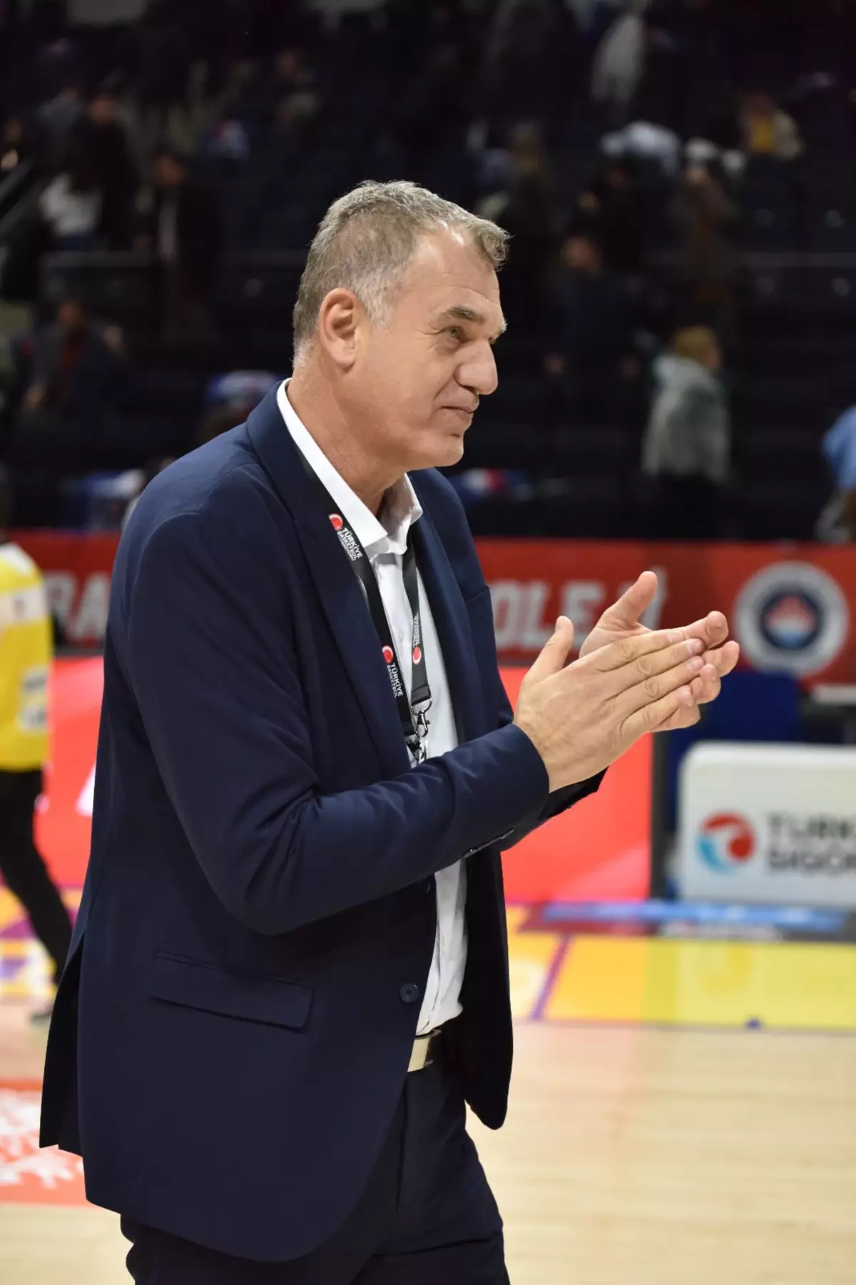 Karşıyaka'da Ayrılıklar: Genel Menajer Nihat Mala Görevini Bıraktı, Chris Chiozza ile Yollar Ayrıldı