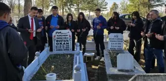 Kastamonu'da vefat eden öğretmen öğrencileri tarafından kabri başında anıldı