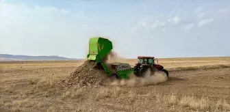 Kırşehir'de 4 Bin Dönüm Tarlada Taş Toplama Çalışması