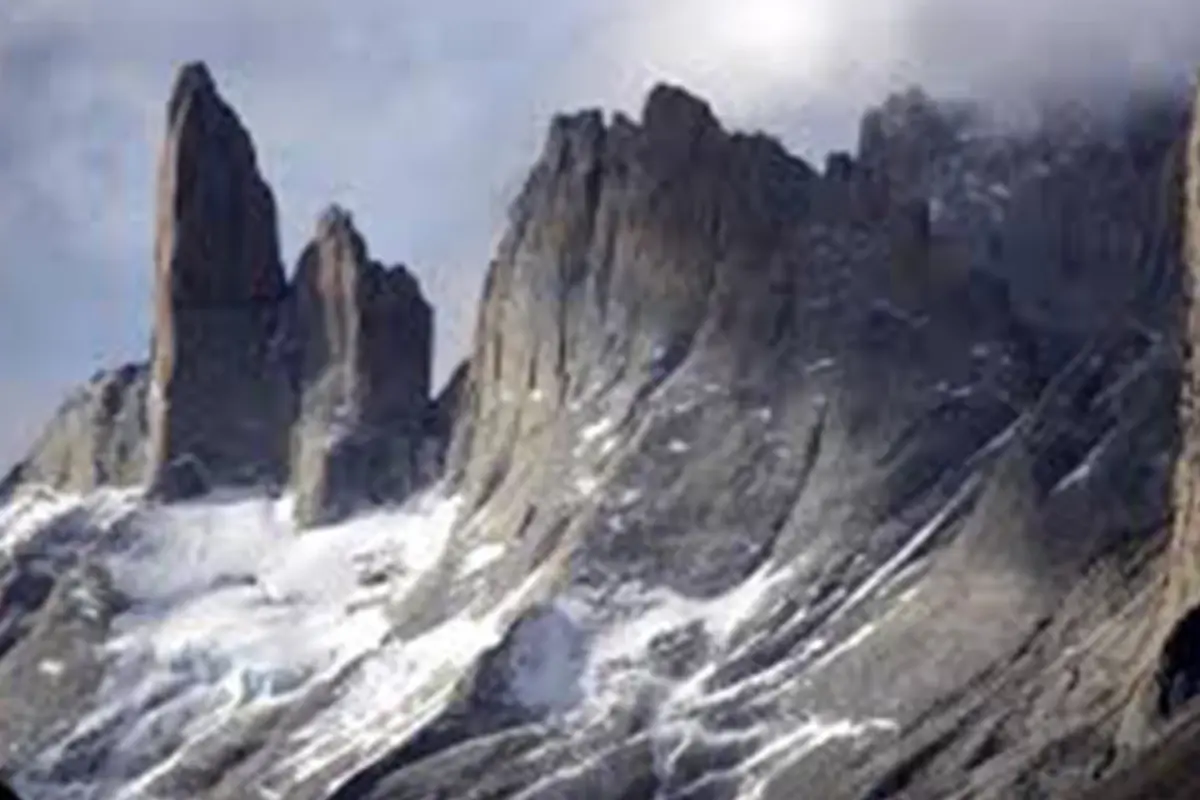 Şili'deki Patagonya bölgesinde doğa yürüyüşü yapan 5 turist fırtına nedeniyle öldü