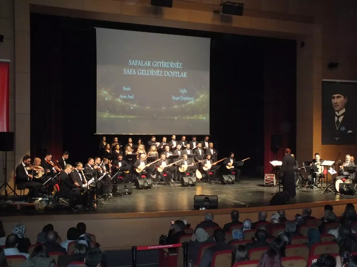 Sivas'ta Türk Halk Müziği Konseri Düzenlendi