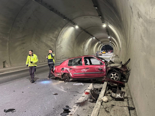 tunelde feci kaza takili kalan hiz kadrani her 19267600 5239 m