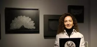 Eskişehirli Cam Sanatçısı Sevgi Taner Avcı, Floransa Bienali'nde Ödül Aldı