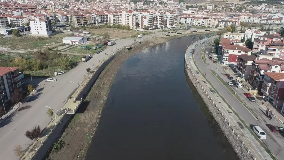 Amasya'da Yeşilırmak Temizlik Çalışmaları Başlatıldı
