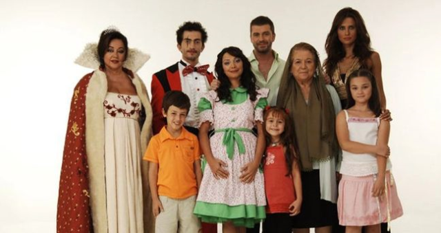 Bez Bebek dizisinde kimler oyandı? Bez Bebek dizisinin oyuncu kadrosunda kimler vardı?