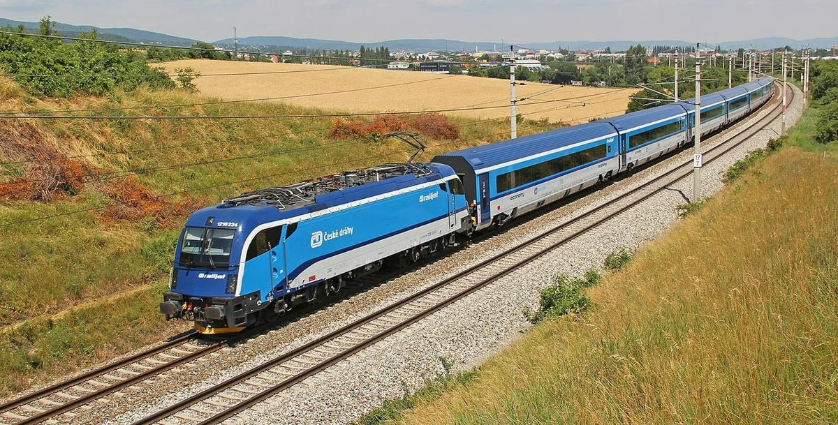 Çekya'da Tren Kazasında 40 Kişi Yaralandı