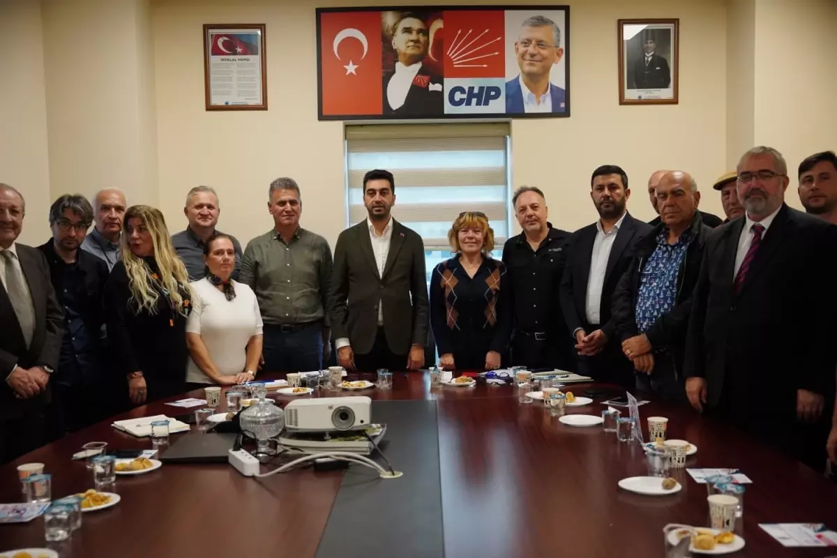 Tuzla Belediyesi Denizcilik Projelerini Tartıştı