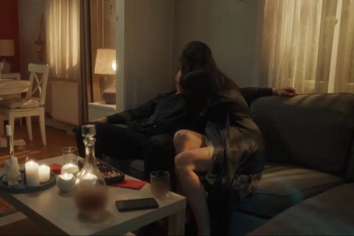 Eşref Rüya dizisindeki 'Ahlaksız teklif' sahnesi izleyiciyi şoke etti