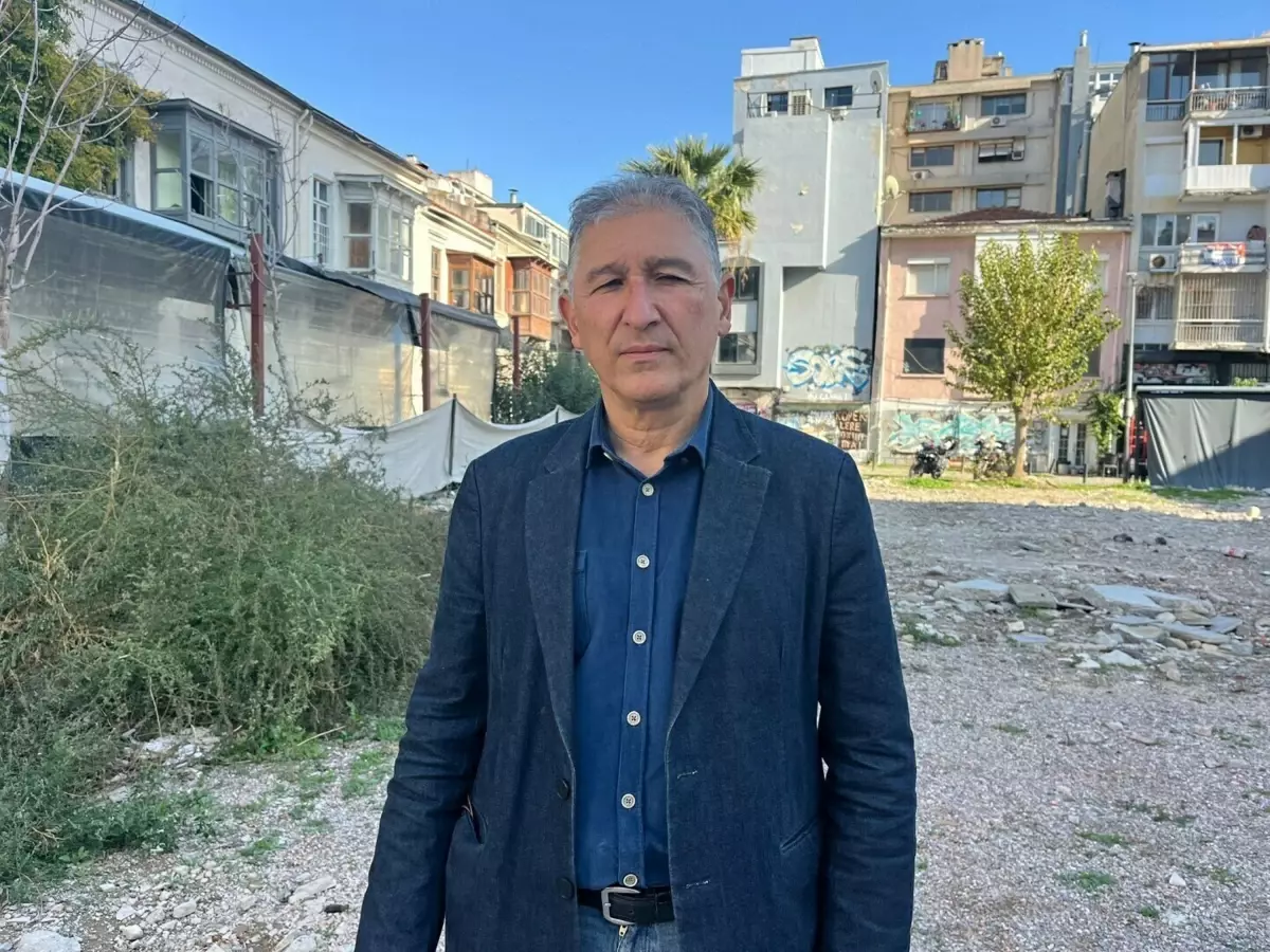 İzmir'de Karasinek Yoğunluğu Artıyor