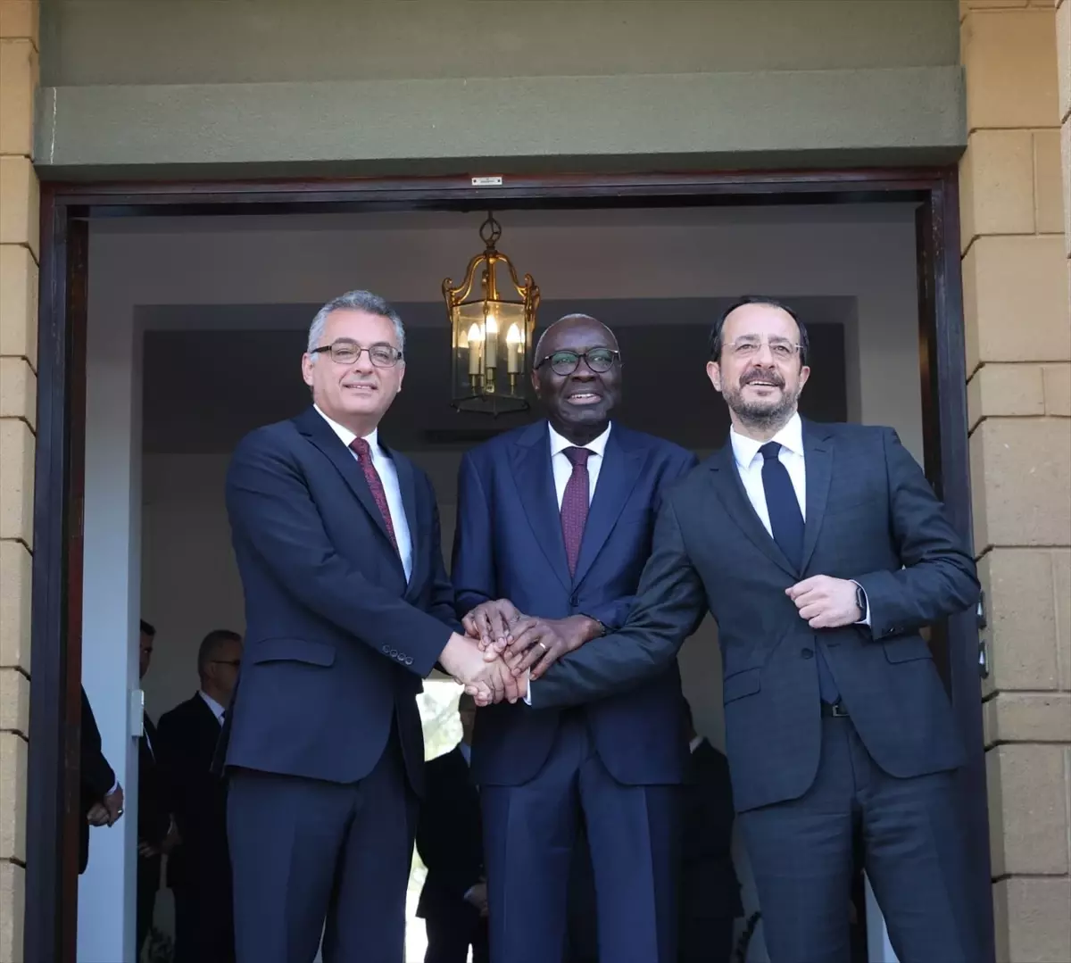 KKTC ve GKRY Liderleri BM Ara Bölgesinde Görüştü