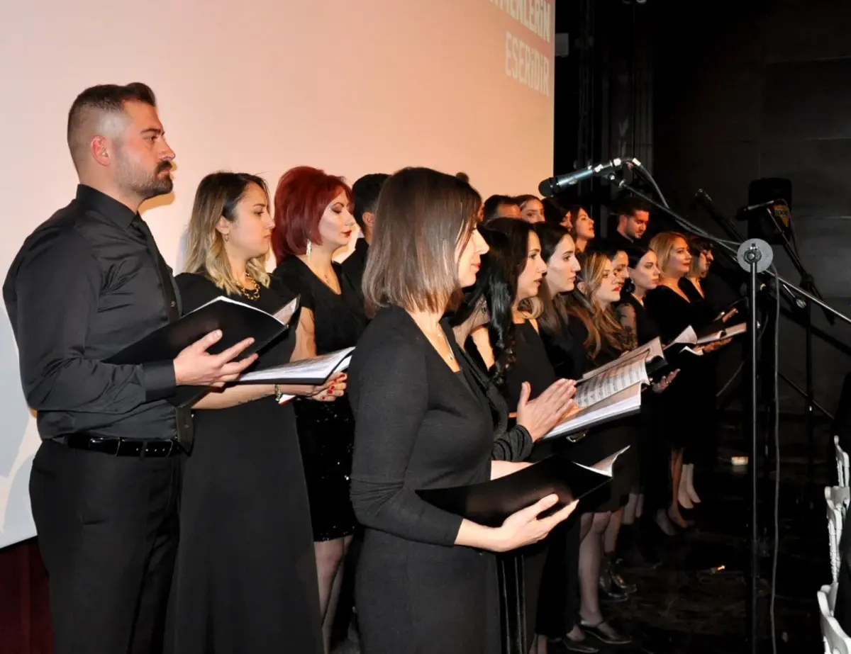 Korodaki öğretmenler türkülerle stres atıyor