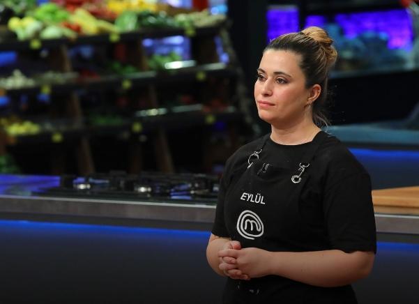 MasterChef kim elendi? 19 Kasım Çarşamba Murat, Özkan, Eylül, Hakan kim gitti, kim veda etti? MasterChef kim elendi? 19 Kasım Çarşamba Murat, Özkan, Eylül, Hakan kim gitti, kim veda etti?