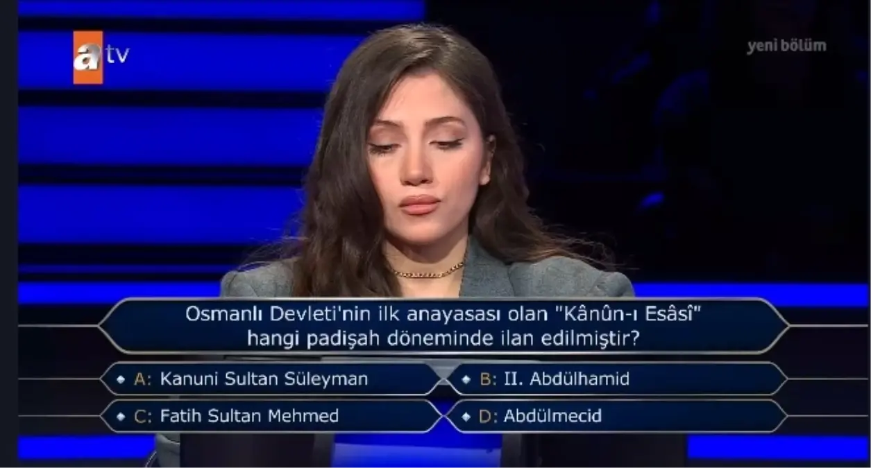 Osmanlı Devleti'nin ilk anayasası olan "Kânûn-ı Esâsî" hangi padişah döneminde ilan edilmiştir?