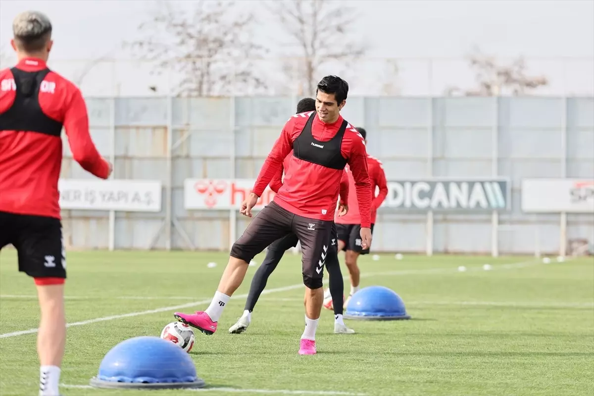 Sivasspor, Esenler Erokspor Maçına Hazırlanıyor