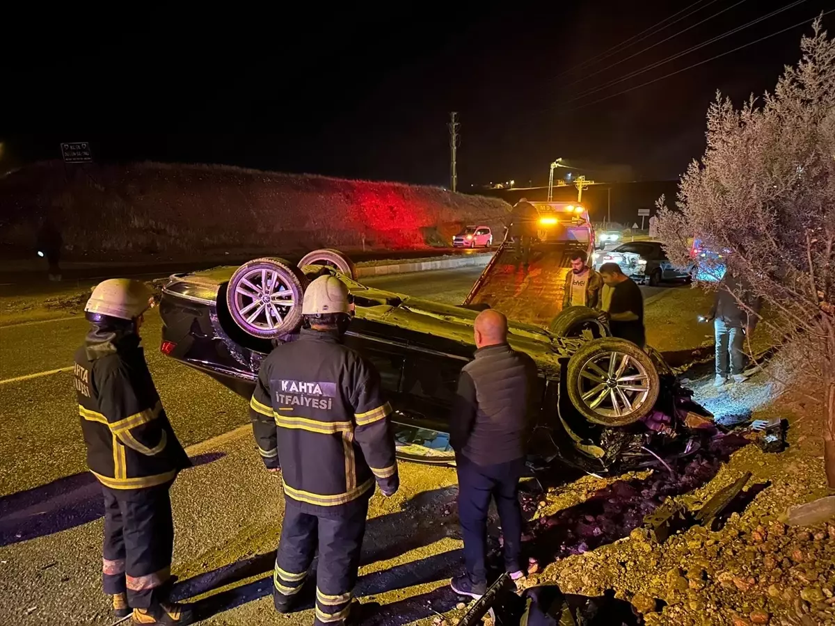 Adıyaman'da Trafik Kazası: 2 Yaralı