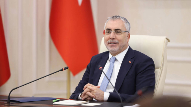 Bakan Işıkhan asgari ücret mesajı verdi, herkes kullandığı ifadenin anlamını aratıyor