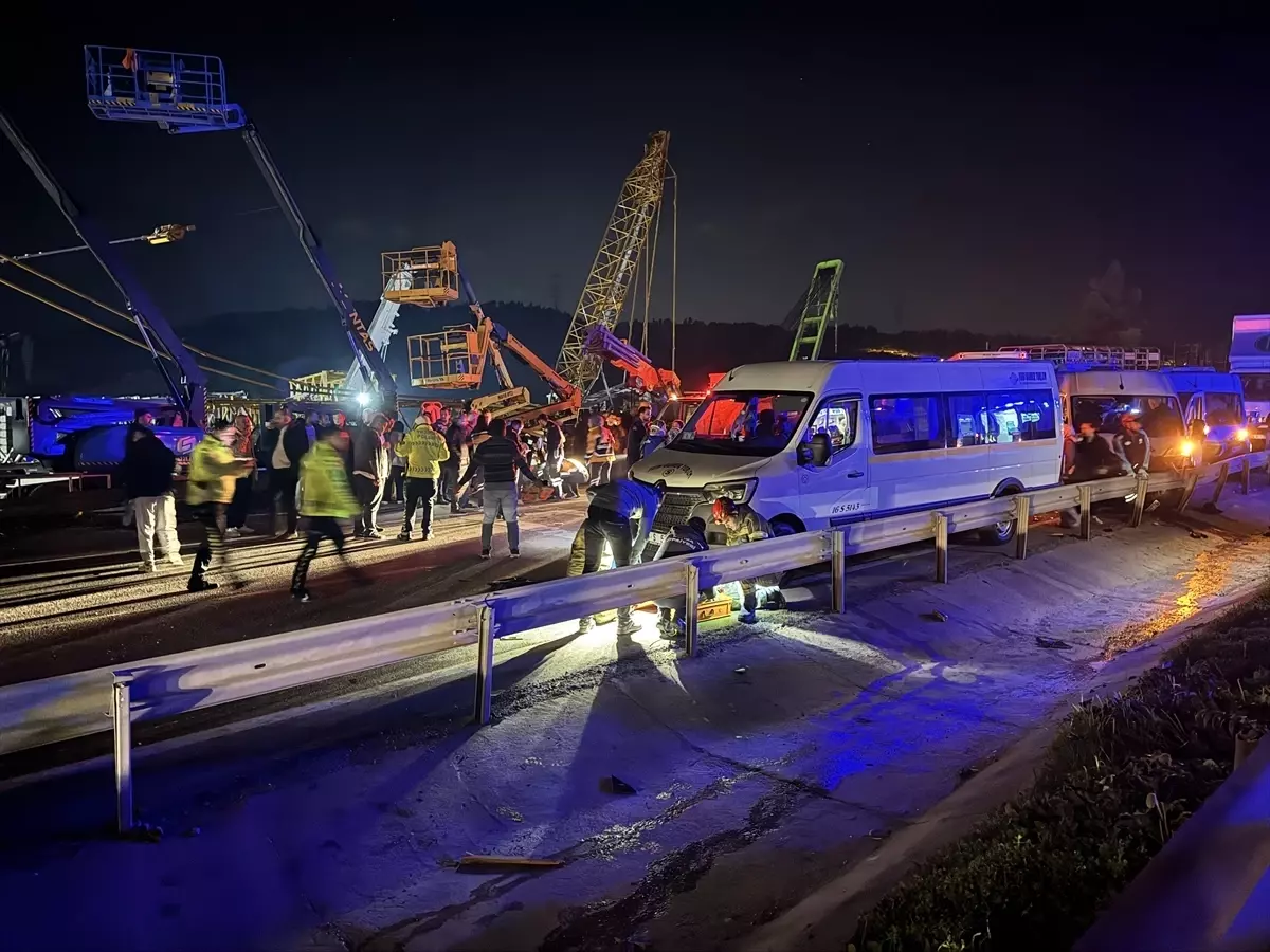 Bursa'da Zincirleme Trafik Kazası: 1 Ölü, Çok Sayıda Yaralı