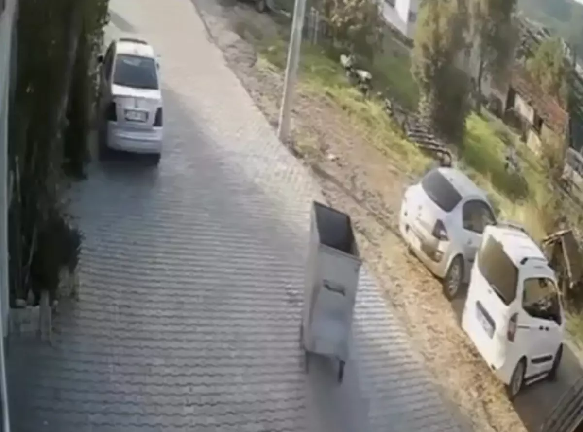 Fethiye'de Boşaltılan Çöp Konteyneri Yokuş Aşağı Sürüklendi