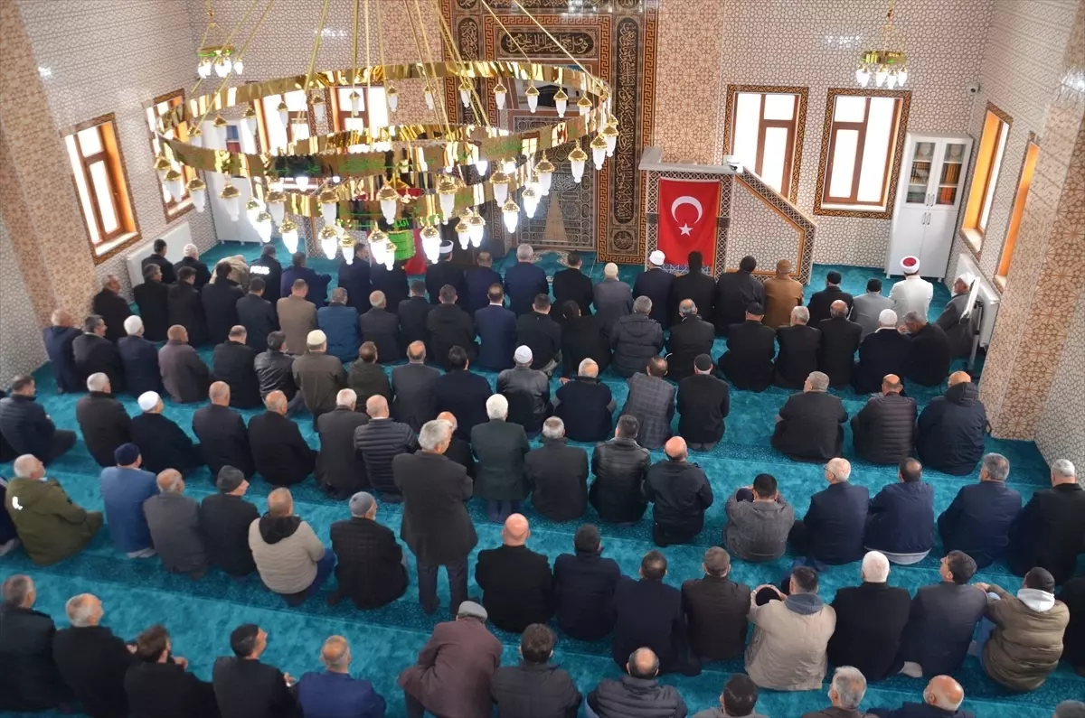 Hz. Ebubekir Camisi Muş'ta İbadete Açıldı