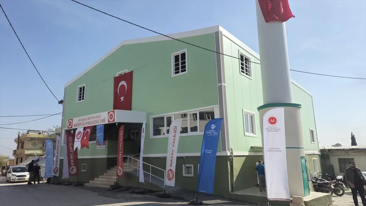 Hatay'da Deprem Sonrası Yeniden İnşa Edilen Cami Açıldı
