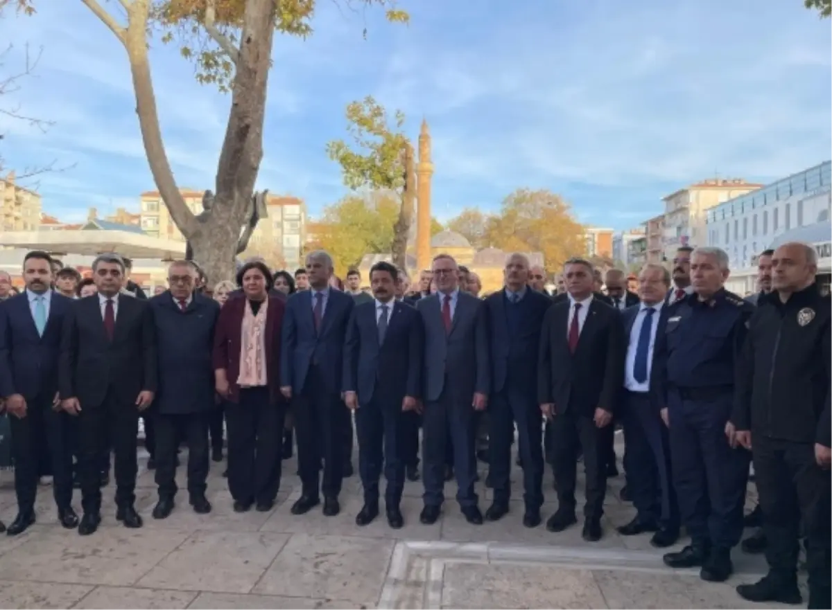 Kırşehir'de Aşık Paşa yazma eserler sergisi açıldı