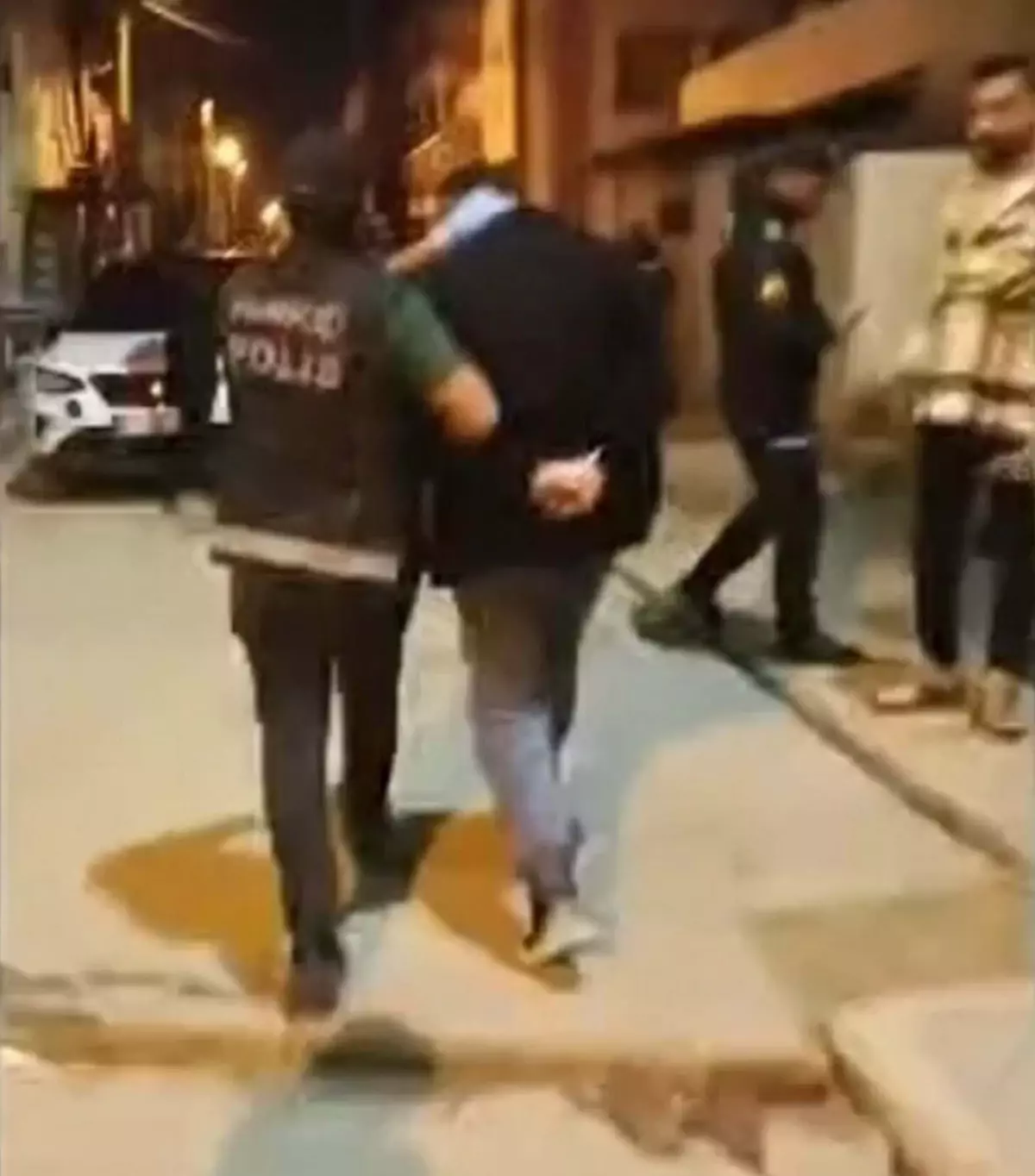 Manisa'da Dron Destekli Uyuşturucu Operasyonu: 14 Tutuklama