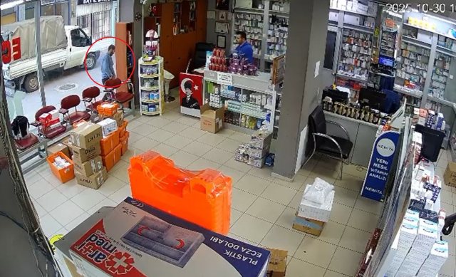 Harassment in the middle of the street! Tried to remove the pharmacist's clothes