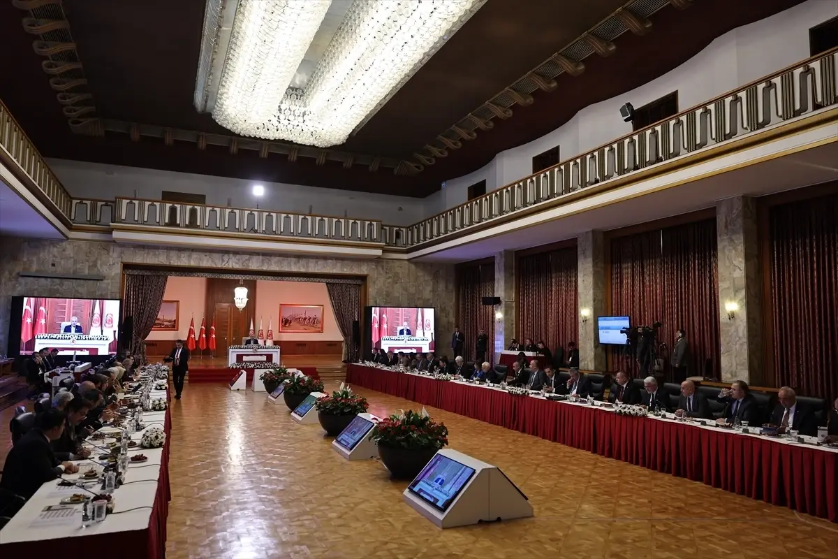 TBMM Başkanı Kurtulmuş, Milli Dayanışma, Kardeşlik ve Demokrasi Komisyonu'nda değerlendirmelerde bulundu Açıklaması