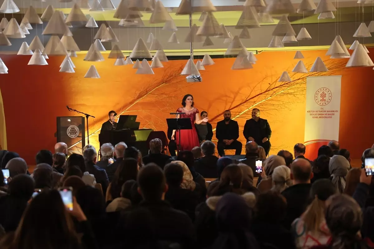 2. Anadolu Opera ve Bale Festivali Bayburt'ta Başladı