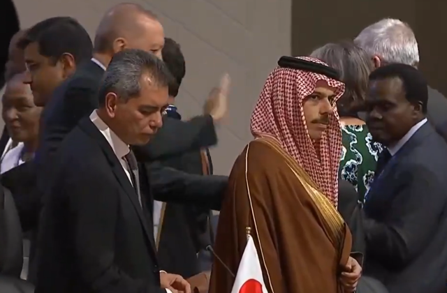 President Erdoğan chatted with Saudi Arabia's Foreign Minister Al Saud