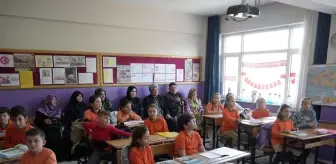 Görme Engelli Öğretmene Duygu Dolu Sürpriz