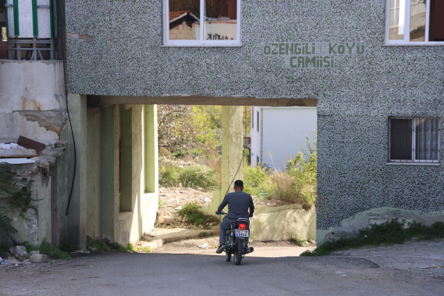 The most interesting structure in the district! Those approaching it are left astonished