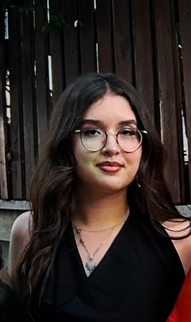 Horrific accident on the way back from graduation photo shoot! 17-year-old Ela lost her life