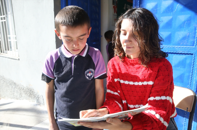 25-year-old Derya teacher, both the principal and teacher of her school